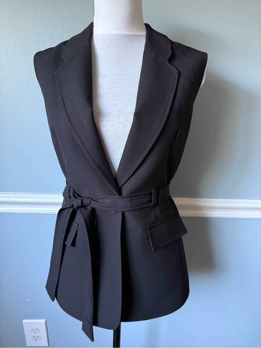 Express Black Sleeveless Belted Blazer Vest M